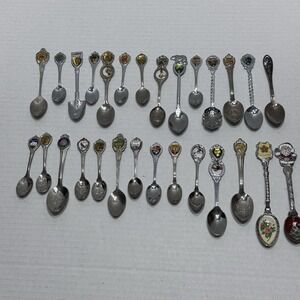 Lot 28 Vintage Souvenir Collectible Spoons travel States places Christmas Sea